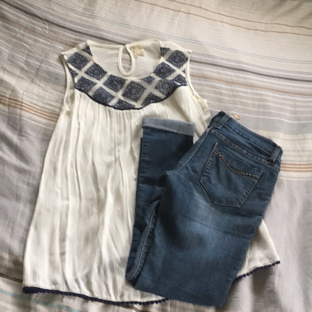 Embroidered swing top